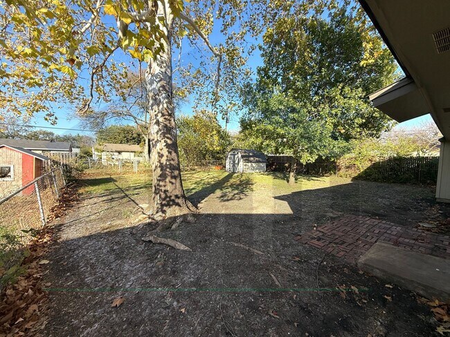 Building Photo - AVAILABLE NOW!!! Lovely 3 bedroom, 1 bath house in Duncanville