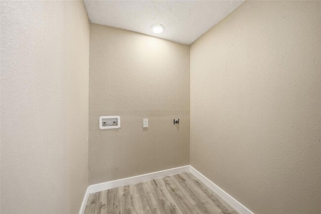 Building Photo - 7247 Oelsner St