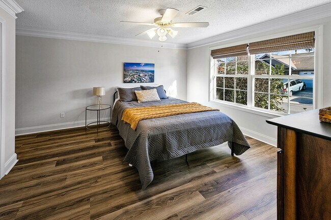 Building Photo - 3721 Willow Falls Way