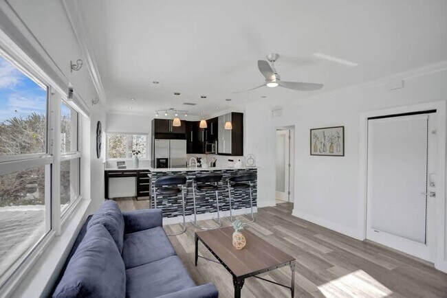 Building Photo - 37 Hendricks Isle