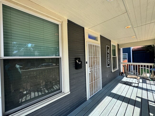 Building Photo - Renovated 1915 Craftsman Cottage Near Southtown & King William