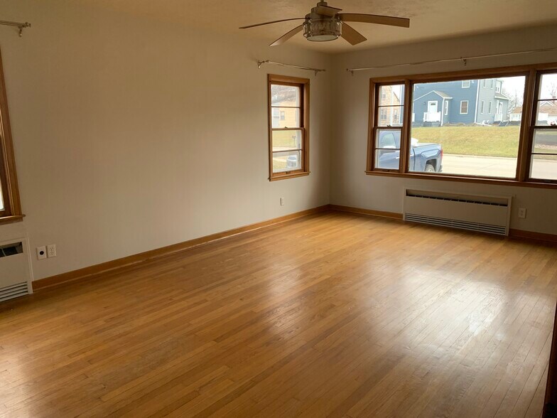 Living Room - 640 Harrison St