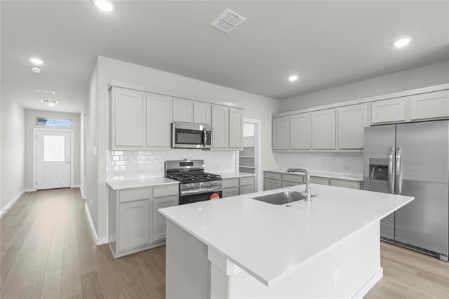 Primary Photo - 1912 Sandpiper Wy