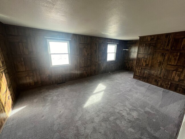 Building Photo - 3355 US-50