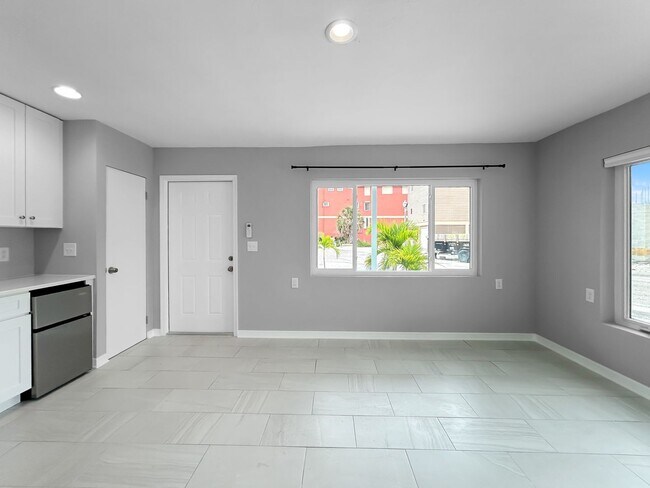 Building Photo - 17615 Lee Ave