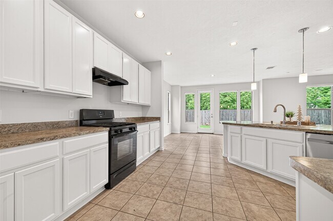 Building Photo - 21454 Piralta Ridge Ln