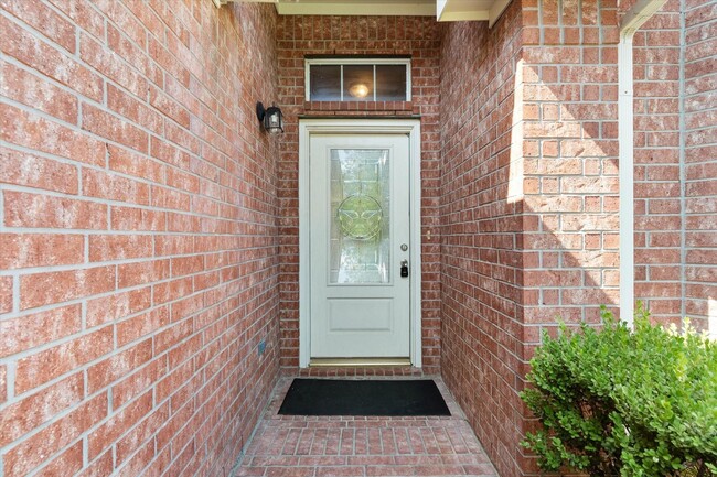 Building Photo - 2614 Maple Pl Ct