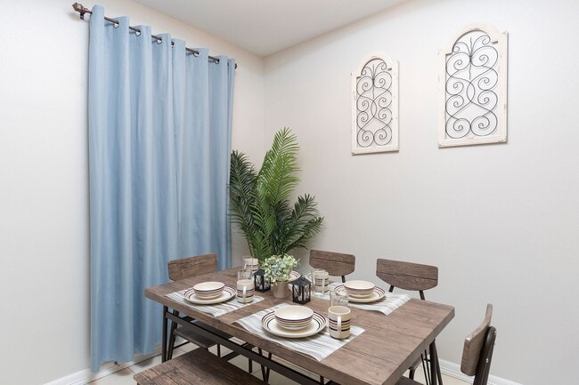 Building Photo - 3104 Scotland Dr