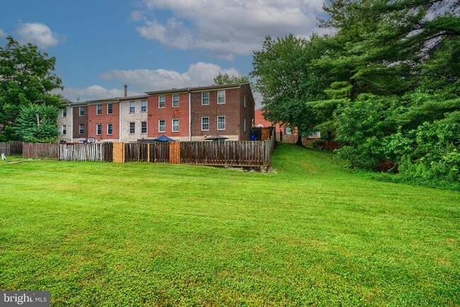 Building Photo - 8704 Tamar Dr