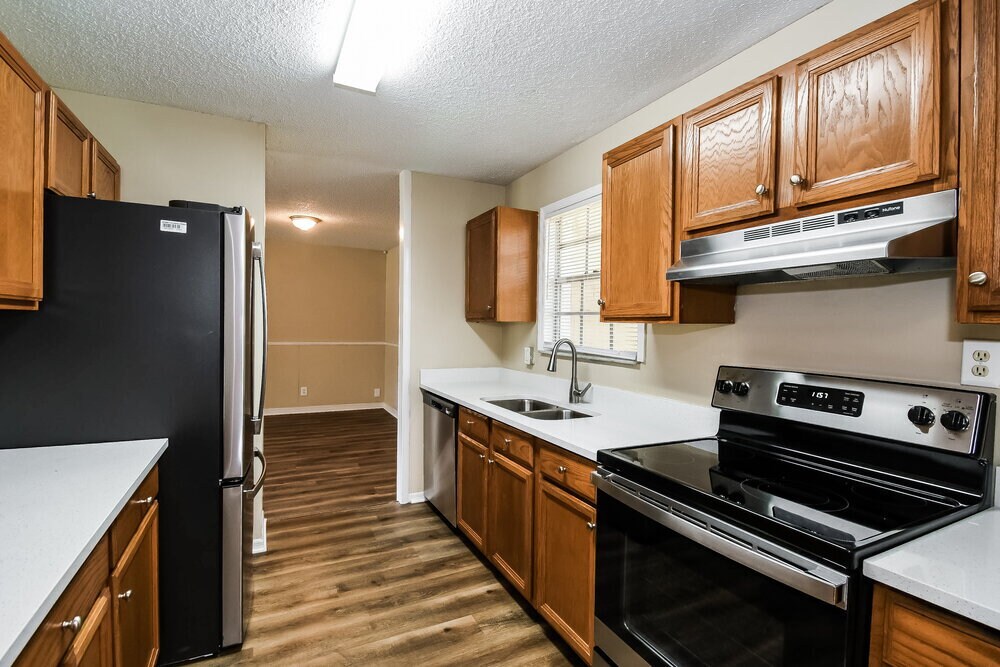 Building Photo - 1658 Louvre Dr