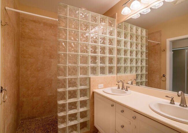 Building Photo - Ko Olina Coconut Plantation 2 Bedroom, 2 Bath, Plus Den/Office (or 3rd Bedroom)