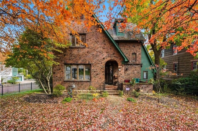 Building Photo - 901 S Trenton Ave