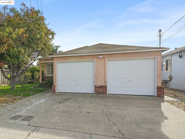 Building Photo - 1274 Terra Ave