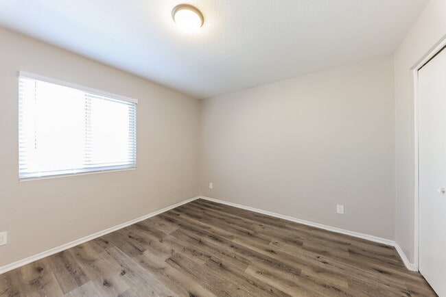 Building Photo - 20620 N 18th Ave