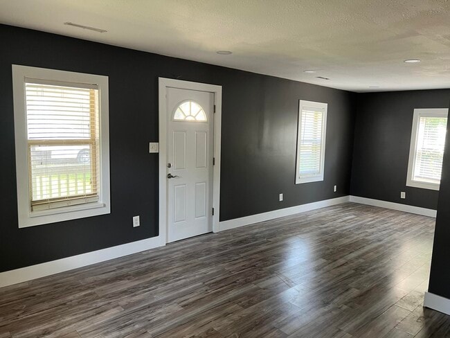 Building Photo - 807 Clinkscales Rd