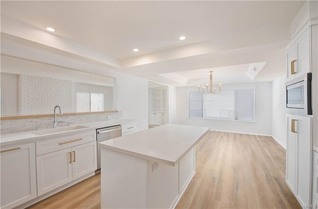 Building Photo - 4441 Saugus Ave