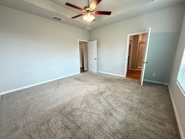 Building Photo - Amanda Park Duplex 3/2 off Potranco