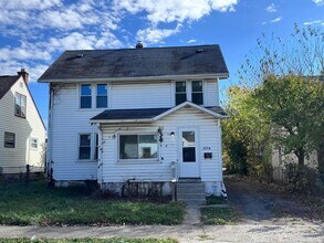 Building Photo - 2234 Hamilton Ave