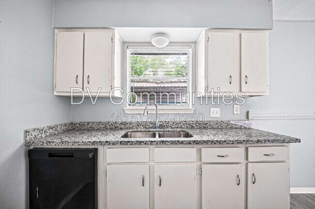 Building Photo - 12919 S Coast Dr