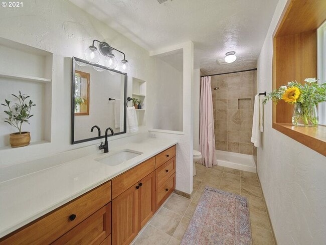 Building Photo - 1641 NW 31st Ave