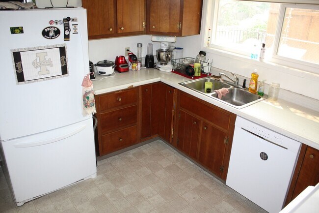 Building Photo - Single Family Home