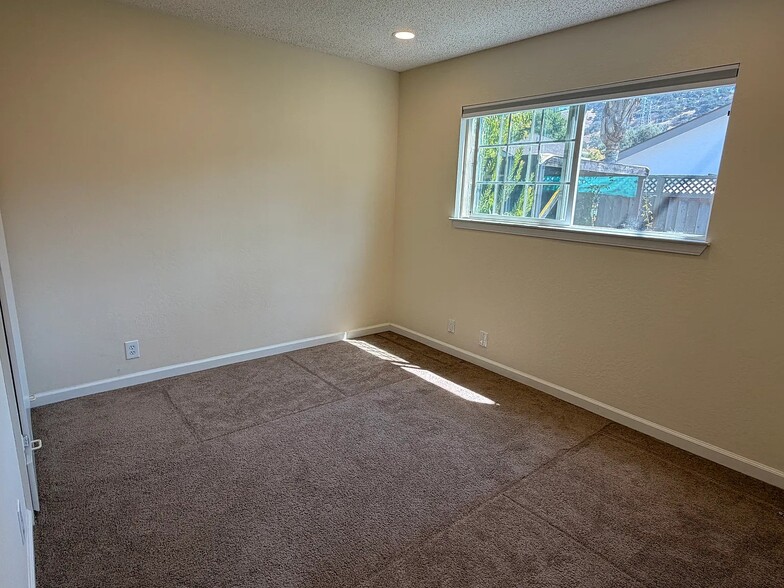 Building Photo - 6254 Hopi Cir