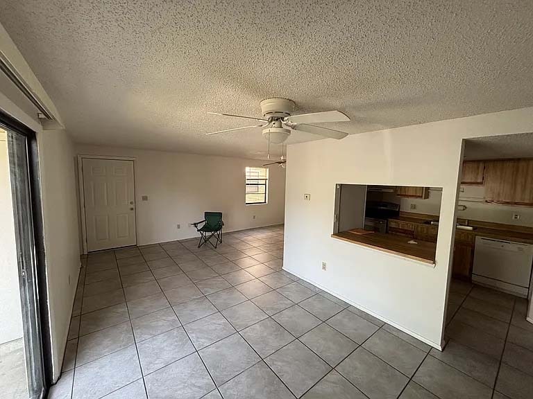 LR DR Combo - 127 Camphor Cir