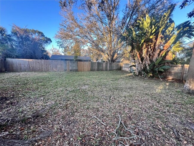 Building Photo - 8307 Needles Dr