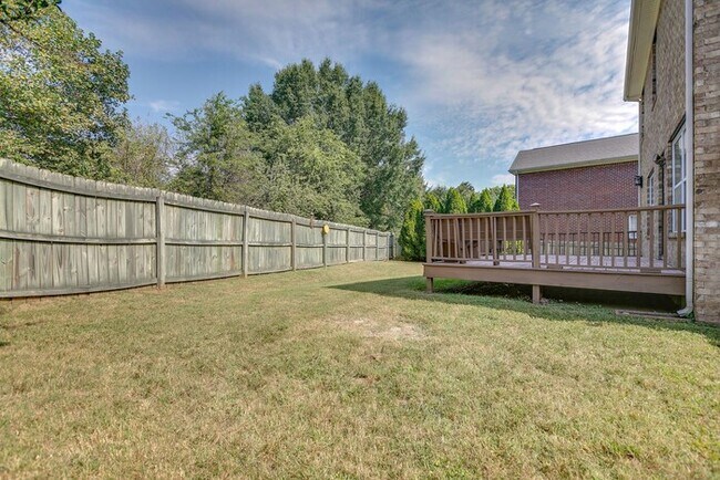 Building Photo - 832 Pisgah Park
