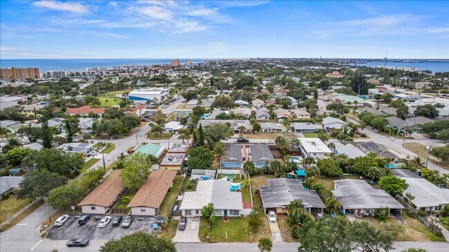 Building Photo - Beautiful Fully-Furnished 2BR/2BA Coastal Retreat in Cape Canaveral