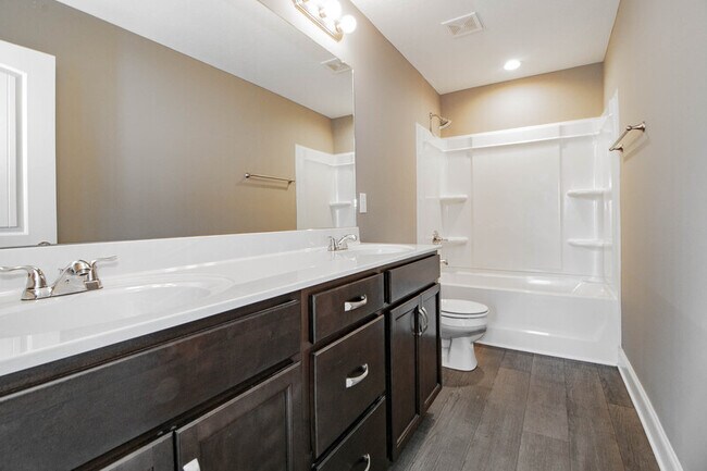Building Photo - 325-C Landrum Place