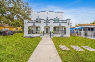 Building Photo - 1020 SW 23rd Ave