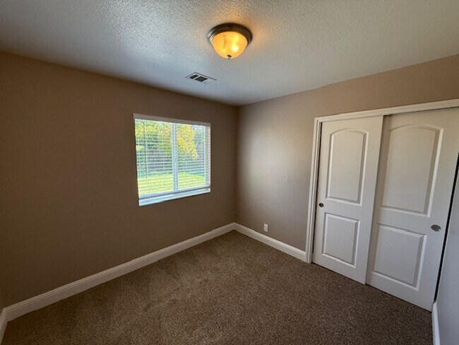 Building Photo - Charming 3 Bedroom, 1 Bath home in the Cam...