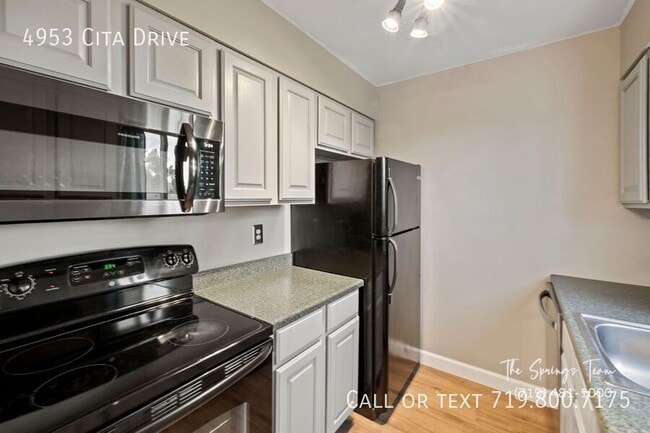 Building Photo - 4953 Cita Dr