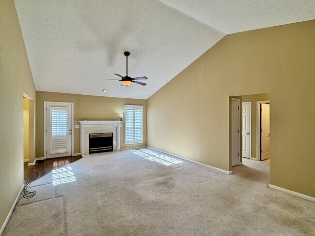 Building Photo - 174 Depew Dr