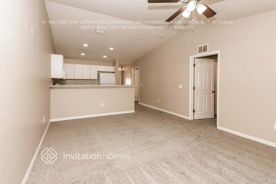 Building Photo - 2422 Joe Ave S