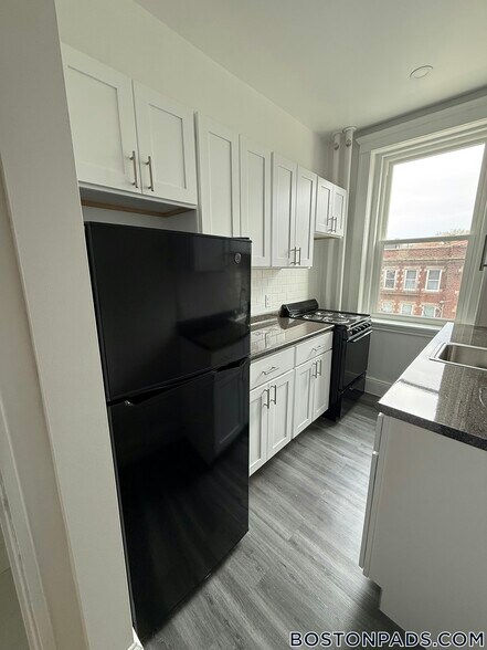 Building Photo - 109 Brainerd Rd