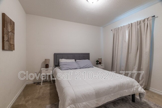 Building Photo - 10406 Labrado Dr