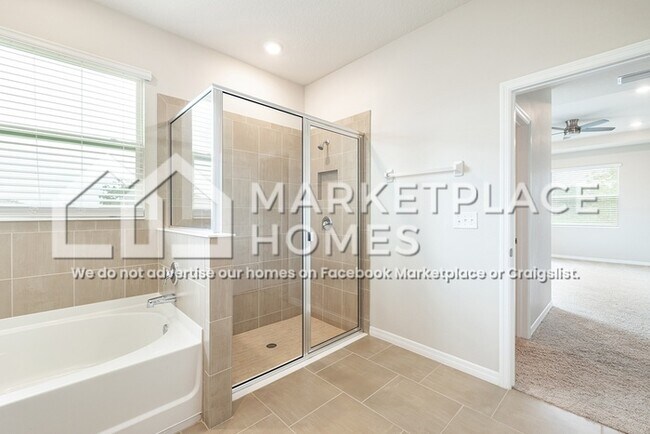 Building Photo - 10913 Laxer Cay Loop