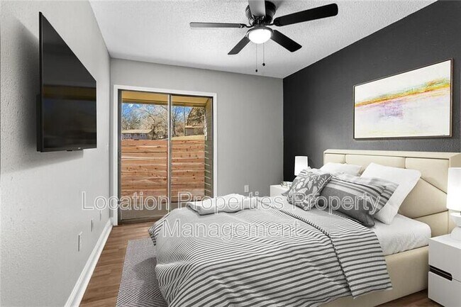 Building Photo - 1502 W 25th Ct