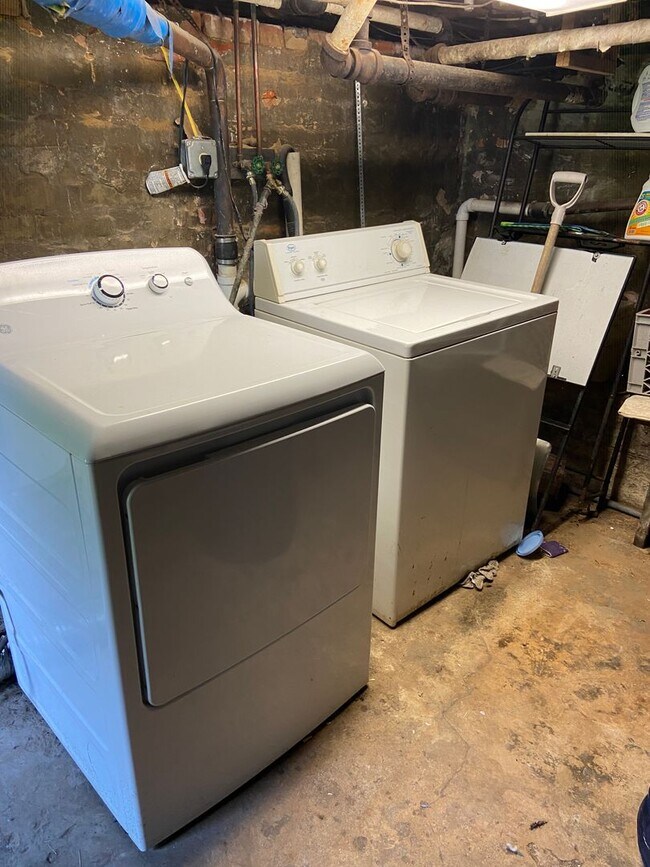 Building Photo - Allison/434