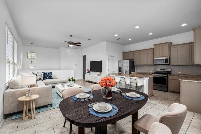 Building Photo - 18005 Pomelo Ln