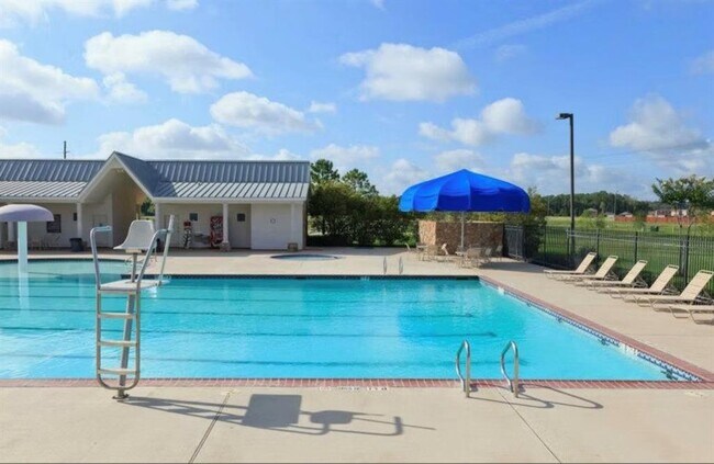 Building Photo - 15223 Sunlight Bay Ct