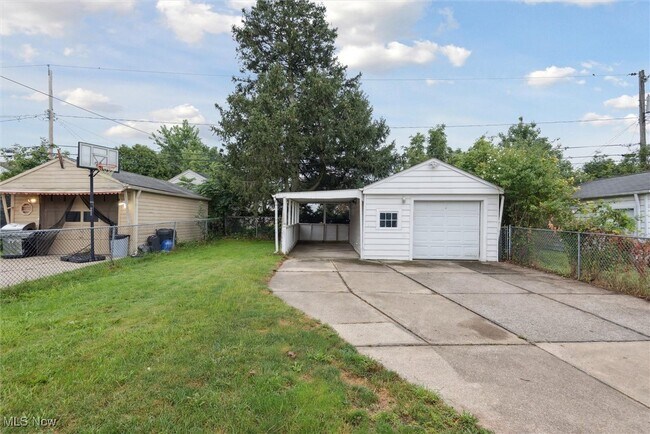 Building Photo - 14214 Reddington Ave