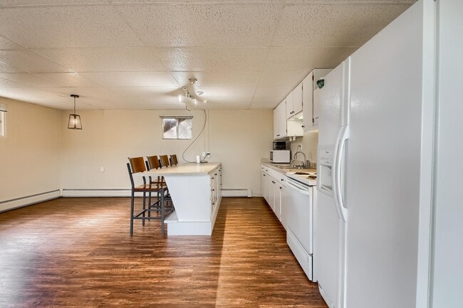 Building Photo - 14783 S Wandcrest Dr
