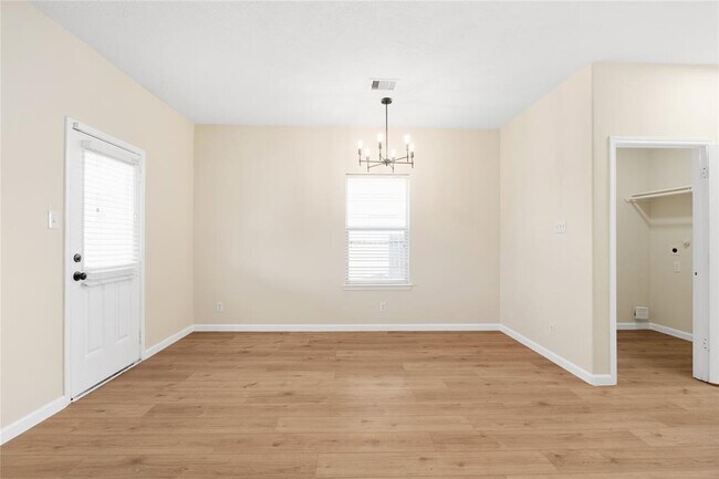 Building Photo - 3331 Clayton Terrace Dr