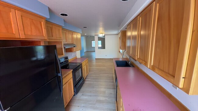 Building Photo - 2741 NE Laramie Way