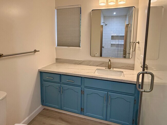 Building Photo - Bright & Updated 3 Bedroom 2 Bath Single Family Home in Santa Clara