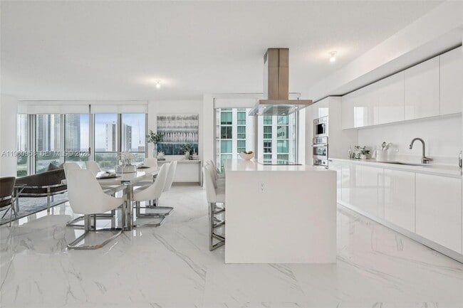Building Photo - 330 Sunny Isles Blvd