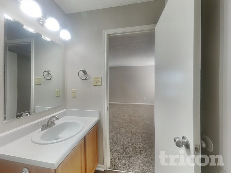 Building Photo - 2426 Black Antler Ct